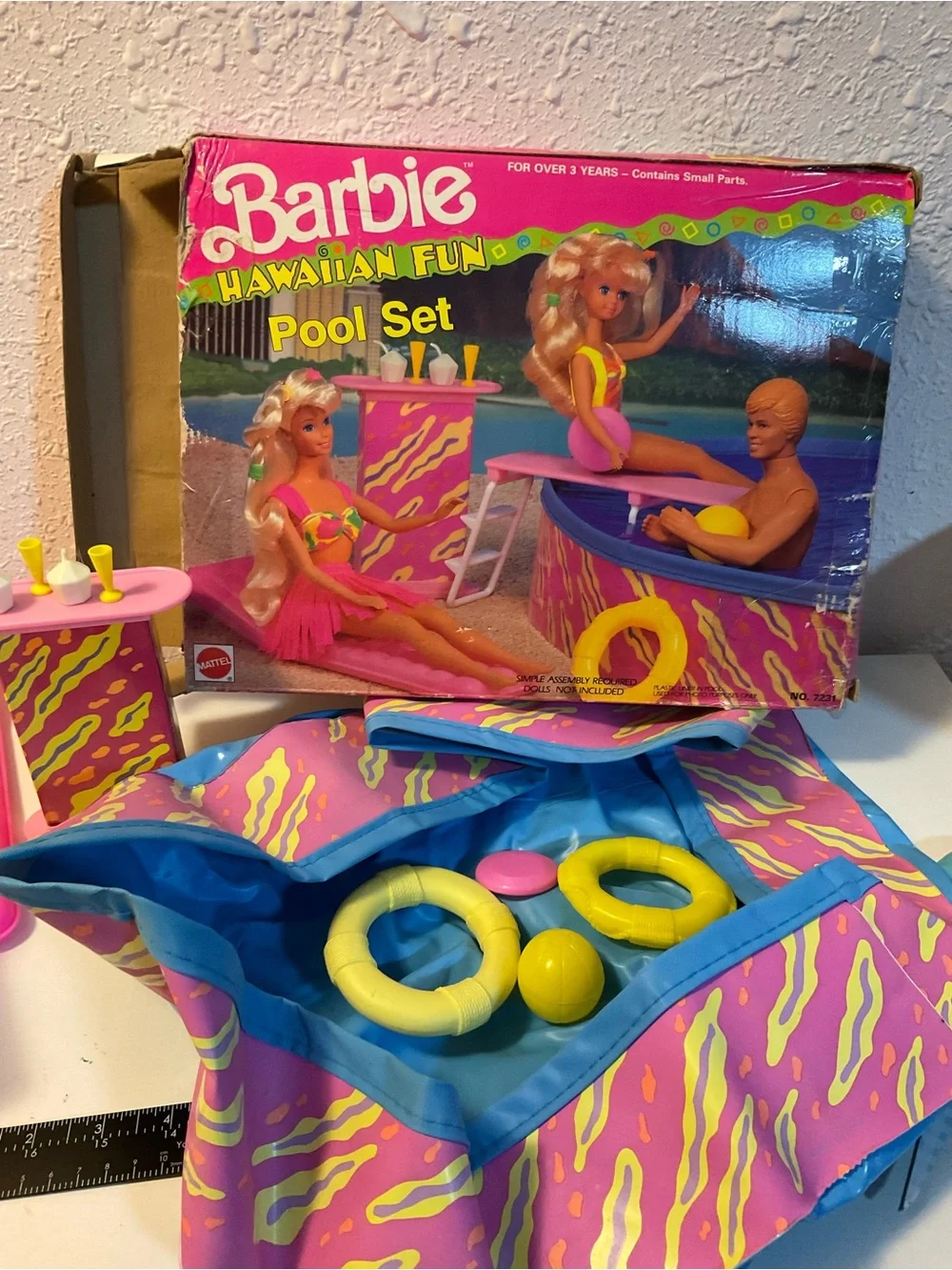 Barbie Hawaiian Pool Party Play set. Vintage 1990